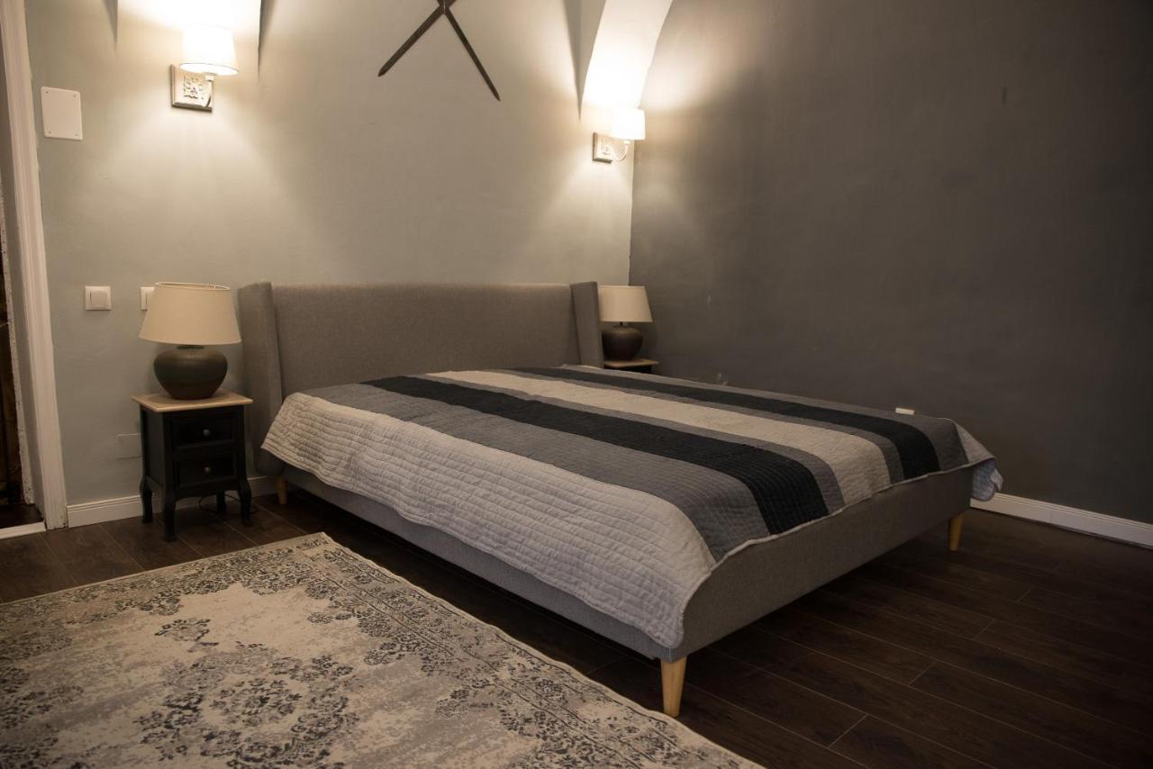 Ultra Central Medieval Apartment クルージュ＝ナポカ エクステリア 写真