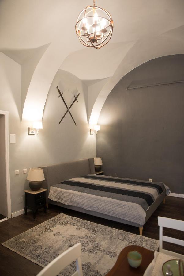 Ultra Central Medieval Apartment クルージュ＝ナポカ エクステリア 写真